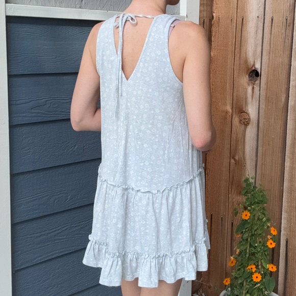 Comfy Ruffle Dress Small - Picture 2 of 6